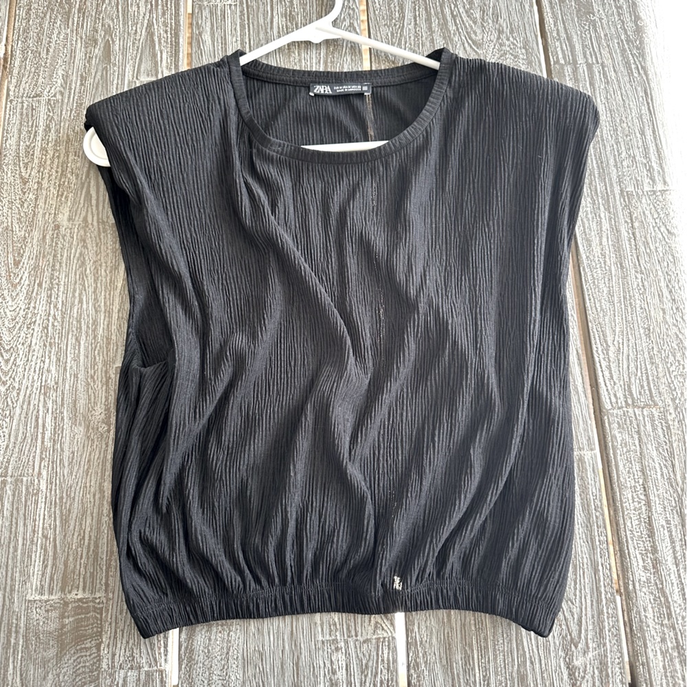 Zara shoulder pad sleeveless top size M